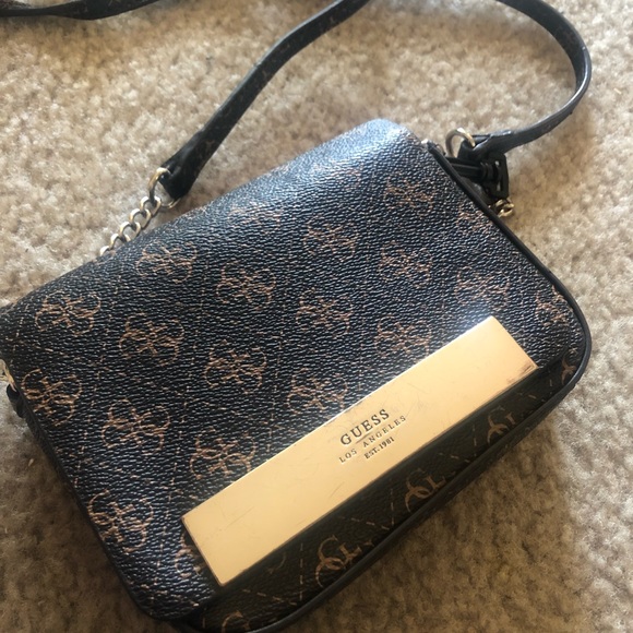 Guess leather purse/clutch - Picture 1 of 8